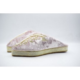 Slippers for artisan women